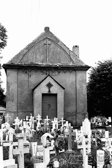 Ulica Gdańska : kaplica i fragment cmentarza katolickiego