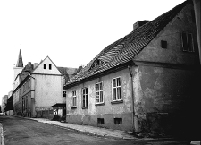 Ulica Górna : w kierunku kościoła rzymskokatolickiego pw. św. Barbary