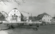 Ulica G&oacute;rna : zabudowania mieszkalno-gospodarcze od ulicy Dąbrowskiego