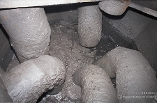 Zakład Wzbogacania Rud przy Zakładach G&oacute;rniczych &bdquo;Rudna&rdquo; : prasa filtracyjna