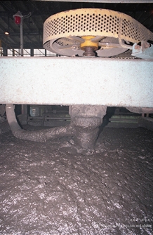 Zakład Wzbogacania Rud przy Zakładach G&oacute;rniczych &bdquo;Rudna&rdquo; : prasa filtracyjna