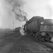 Stacja Miłkowice : parowóz Ty2-60 przy pracy – formowanie składu towarowego