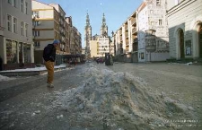 Widok na kości&oacute;ł św. Jana Chrzciciela w rynku