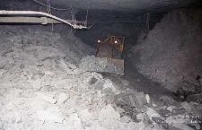 Zakłady Górnicze „Lubin” : wybieranie urobku z chodnika