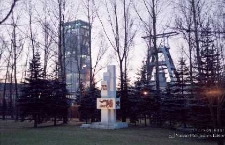 Zakłady Górnicze „Lubin” : pomnik poświęcony górnikom