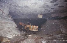 Zakłady Górnicze „Lubin” : wybieranie urobku z chodnika