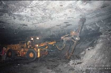 Zakłady Górnicze „Lubin” : praca górników w czasie jednej zmiany