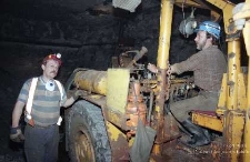 Zakłady Górnicze „Lubin” : prace i maszyny podczas drążenia chodników